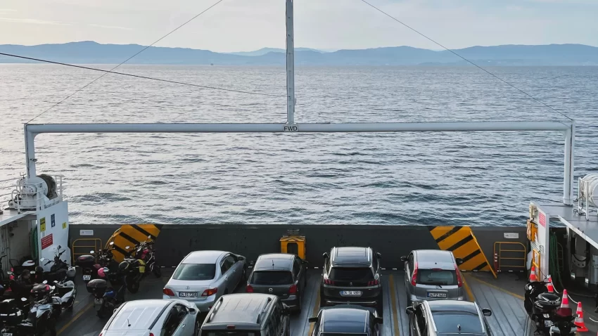 ข้อดีของการใช้บริการรถสไลด์ที่สามารถขนส่งบนเรือข้ามฟากทะเลได้